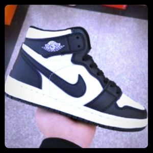 NIB Nike Air Force 1 Hi-Top